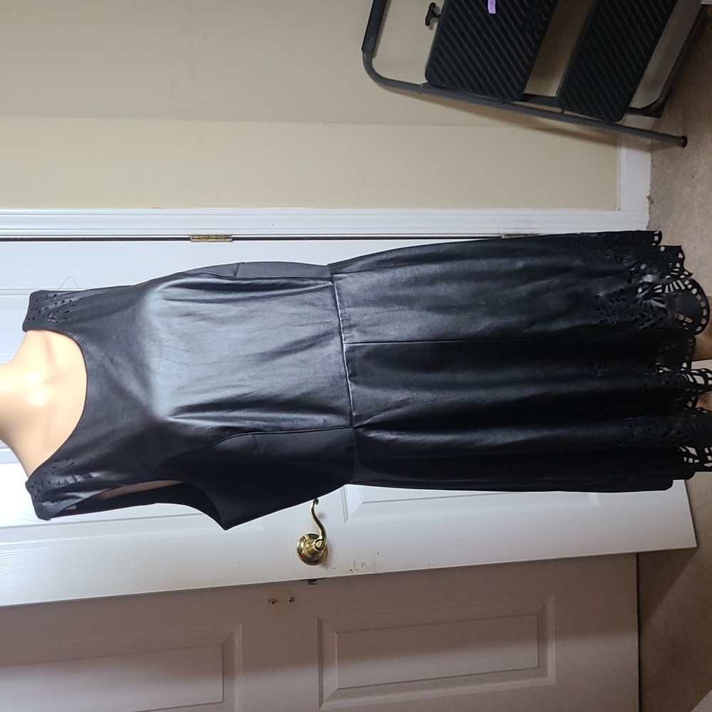 Ladies Sleeveless Dress 👗